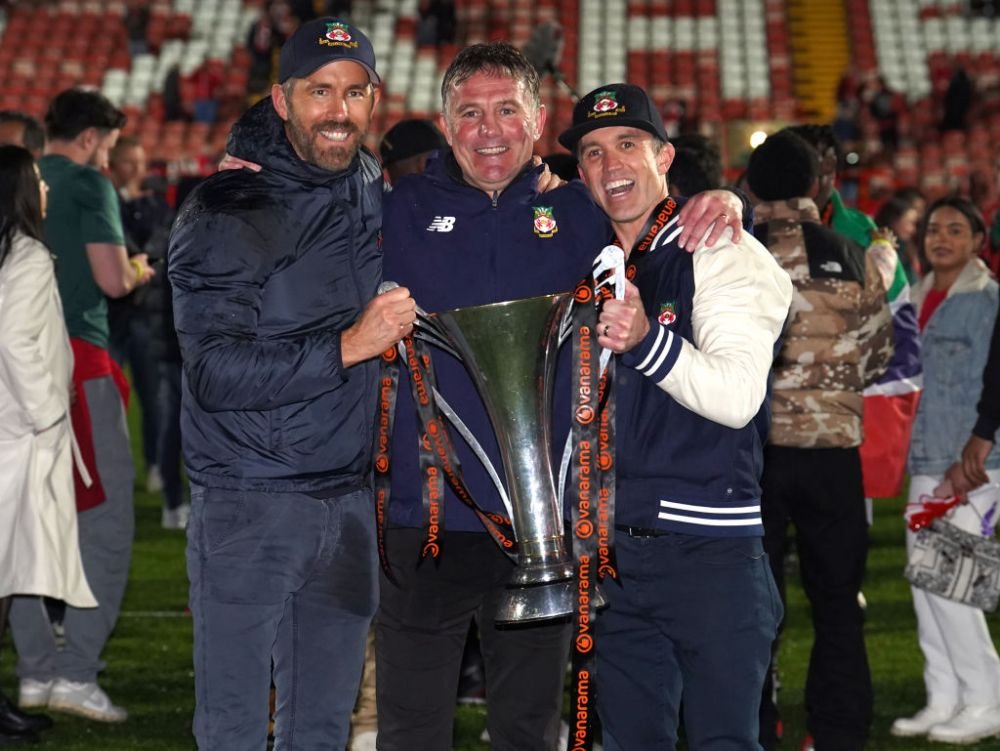 Actorul Ryan Reynolds a izbucnit în plâns după ce Wrexham, cu 110 puncte și 115 goluri, a promovat în fotbalul profesionist englez!_5