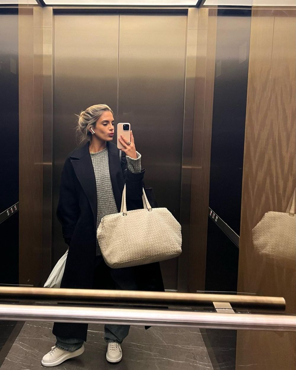 Maria Guardiola a „furat” toate privirile la plajă! Imaginile cu fiica antrenorului de la Manchester City _12