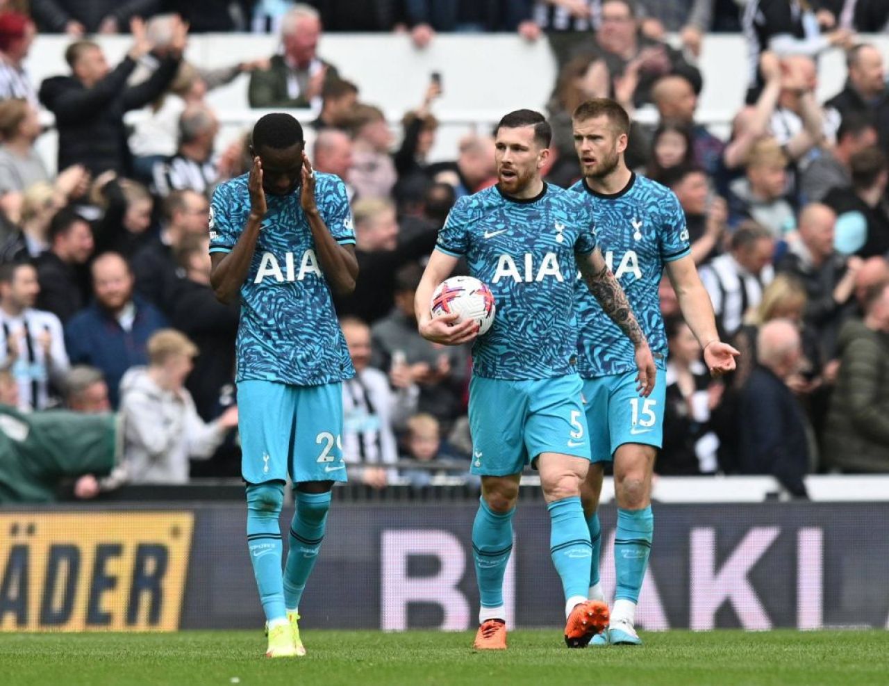 Un gol la patru minute! Dezastru pentru Tottenham în meciul cu Newcastle: era 5-0 din minutul 21! Cât s-a terminat _9