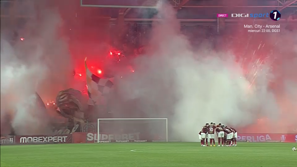 Spectacol pirotehnic spectaculos pe Giulești, înaintea fluierului de start! Rapid - FCSB a fost întârziat câteva minute_2