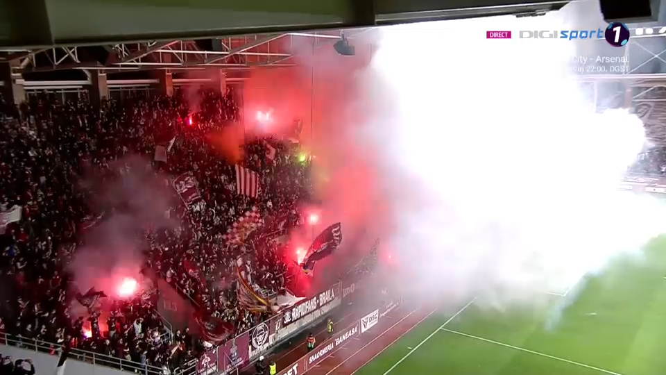 Spectacol pirotehnic spectaculos pe Giulești, înaintea fluierului de start! Rapid - FCSB a fost întârziat câteva minute_9