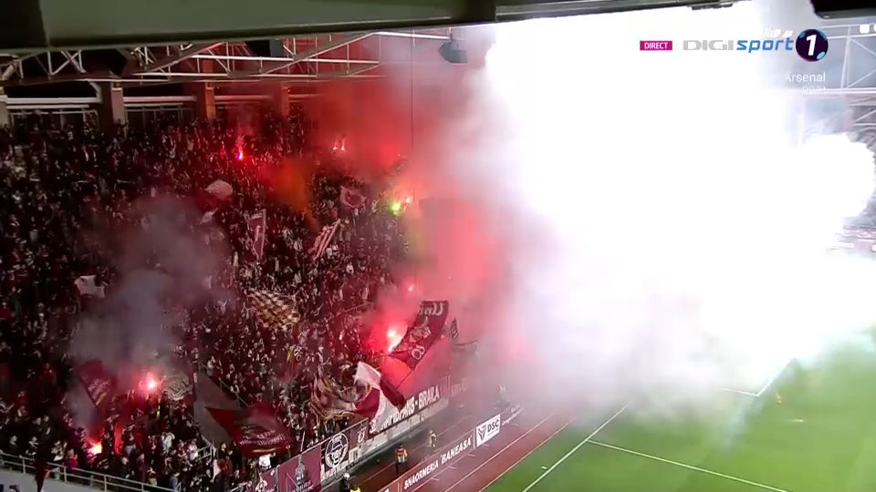 Spectacol pirotehnic spectaculos pe Giulești, înaintea fluierului de start! Rapid - FCSB a fost întârziat câteva minute_10