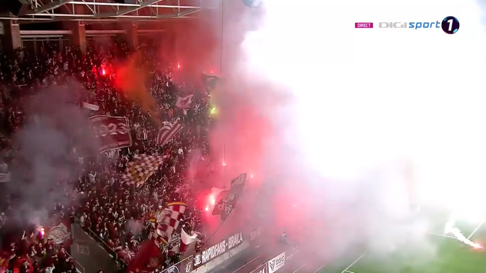 Spectacol pirotehnic spectaculos pe Giulești, înaintea fluierului de start! Rapid - FCSB a fost întârziat câteva minute_12