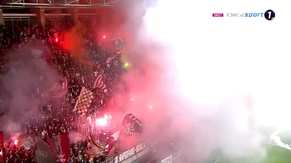 Spectacol pirotehnic spectaculos pe Giulești, înaintea fluierului de start! Rapid - FCSB a fost întârziat câteva minute_13