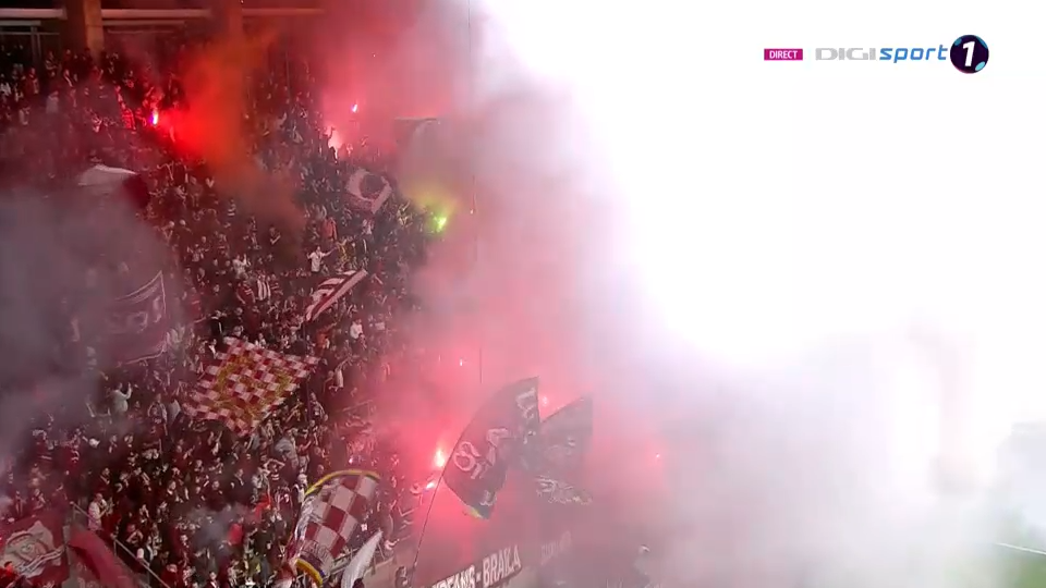 Spectacol pirotehnic spectaculos pe Giulești, înaintea fluierului de start! Rapid - FCSB a fost întârziat câteva minute_15