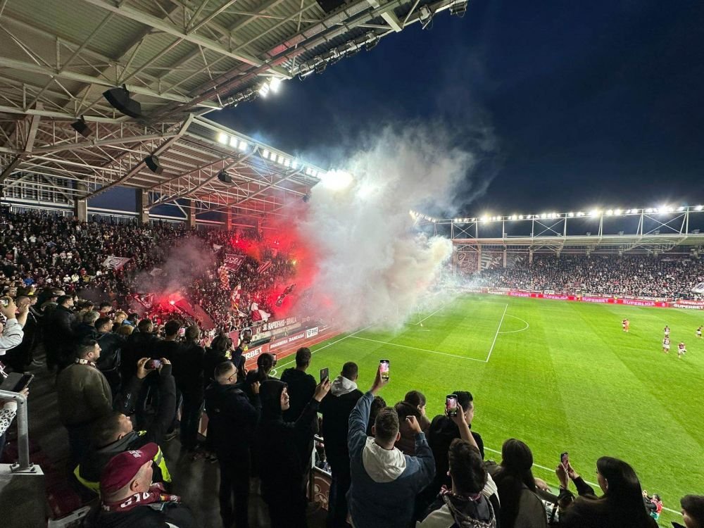 Spectacol pirotehnic spectaculos pe Giulești, înaintea fluierului de start! Rapid - FCSB a fost întârziat câteva minute_32