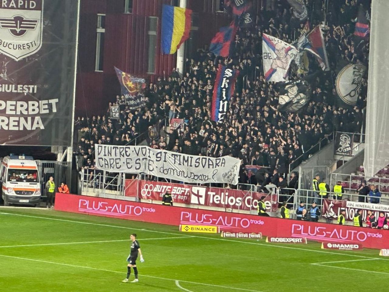 Fanii FCSB-ului au râs de rapidiști pe Giulești. Primul banner afișat _6
