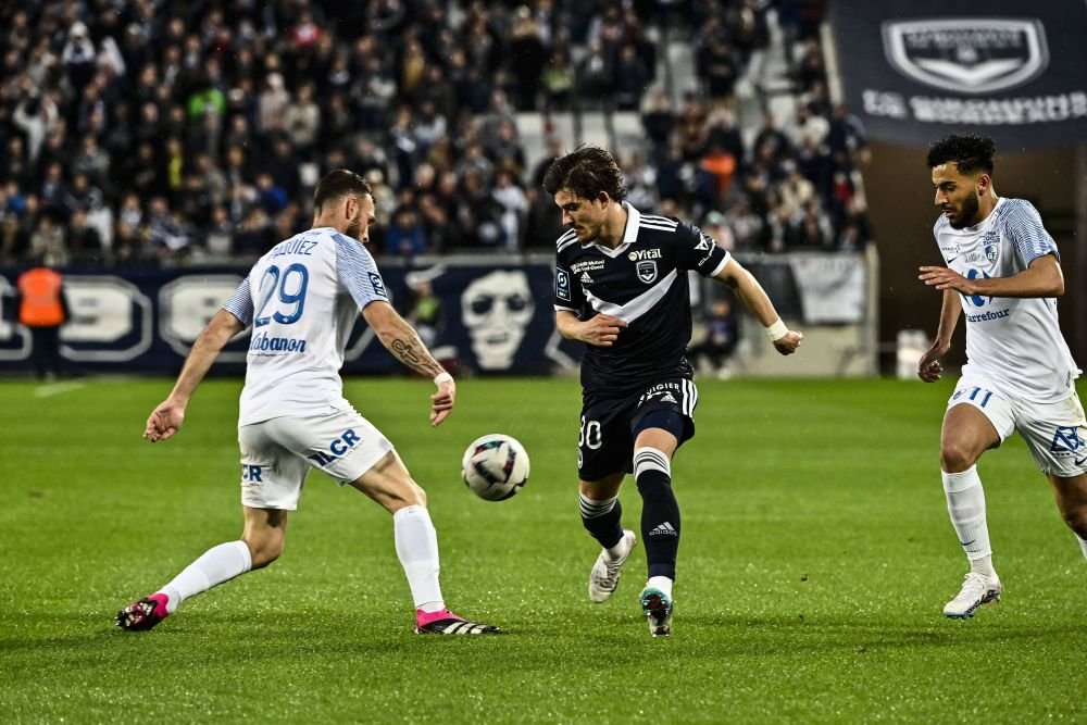 Alexi Pitu și-a câștigat locul de titular la Bordeaux! Dublă ratare uluitoare pentru român în victoria convingătoare cu Grenoble_2