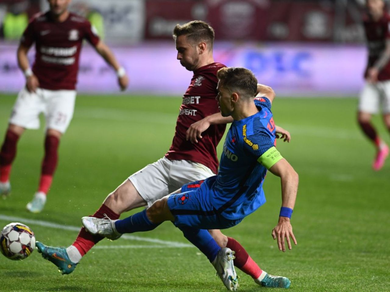 „Nu-mi aduc aminte de jucător care plânge pe teren mai mult decât el!” Critici dure pentru un star de la FCSB: „Ce e asta?”_6