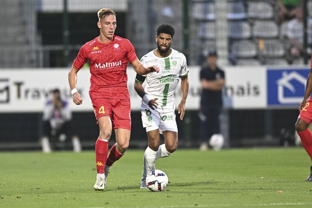 A retrogradat cu Dinamo și a prins contractul carierei. Fostul jucător al ”roș-albilor” e titular în Franța_8