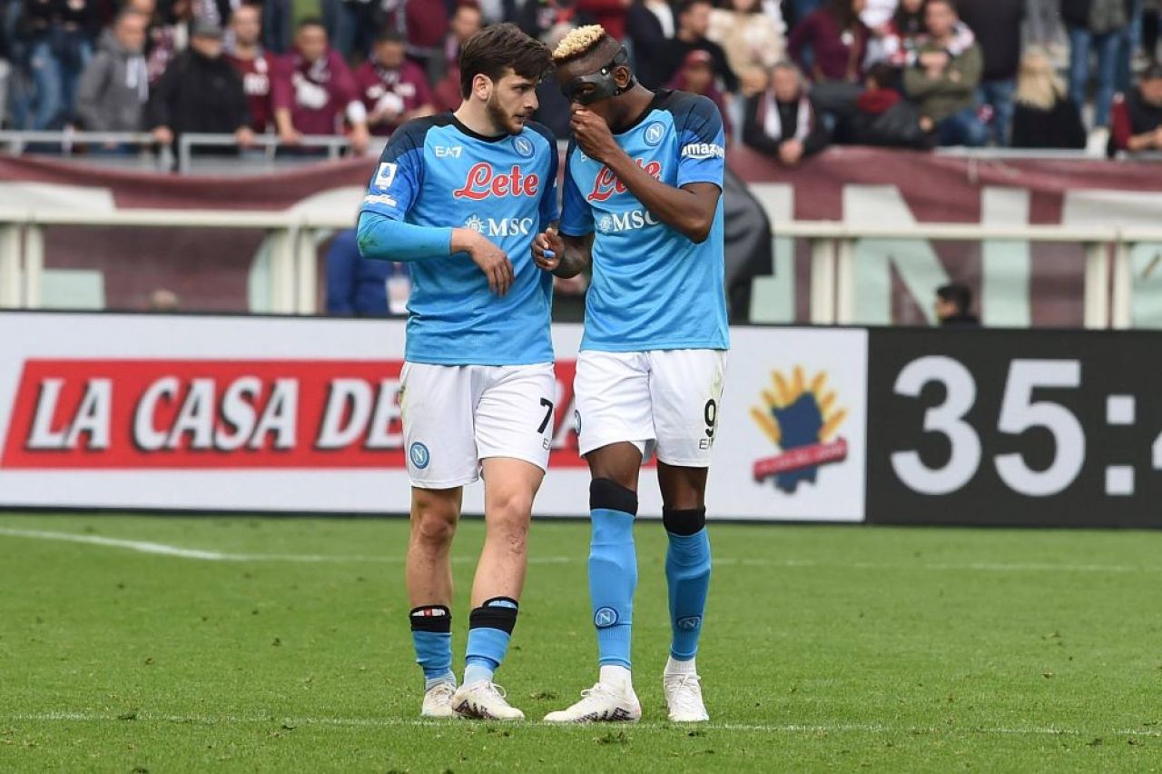Victor Osimhen sau Khvicha Kvaratskhelia? Cine dintre cei doi de la Napoli este cel mai bun jucător din Serie A în acest sezon_5