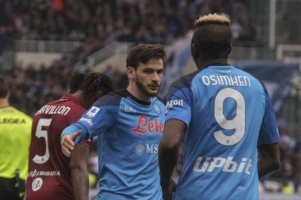 Victor Osimhen sau Khvicha Kvaratskhelia? Cine dintre cei doi de la Napoli este cel mai bun jucător din Serie A în acest sezon_6
