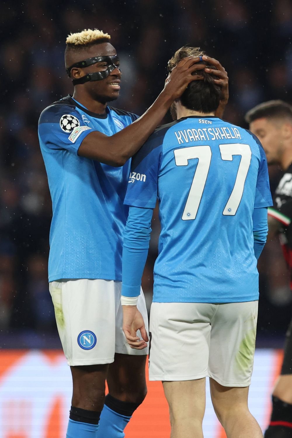 Victor Osimhen sau Khvicha Kvaratskhelia? Cine dintre cei doi de la Napoli este cel mai bun jucător din Serie A în acest sezon_15