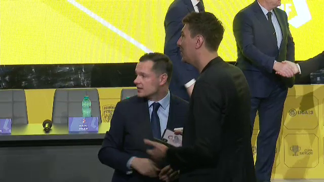Costel Pantilimon, o adevărată apariție la Adunarea Generală FRF!_50