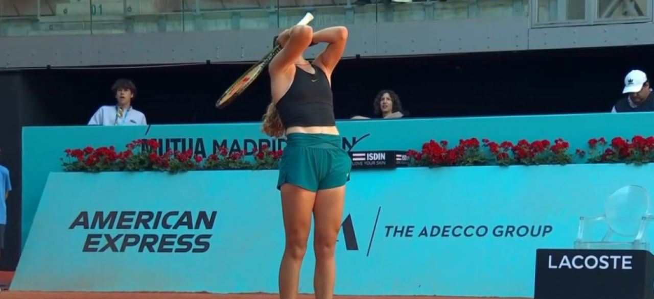 O junioară de 15 ani face furori la Madrid! A învins finalista US Open 2021_19