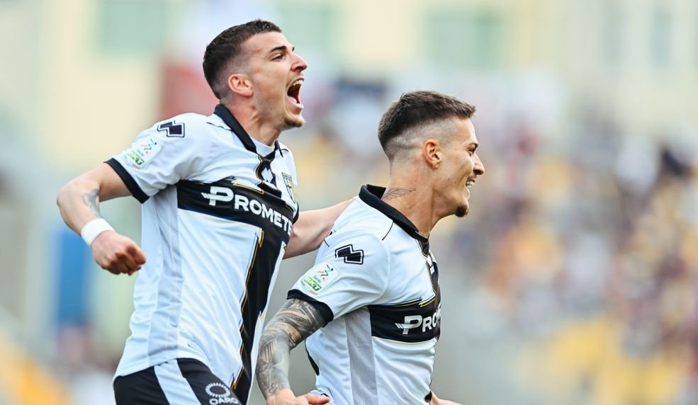Laude pentru Man și Mihăilă în Gazzetta dello Sport: 