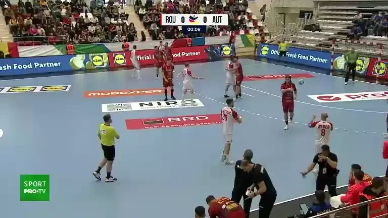 Rom&acirc;nia - Austria, preliminarii Euro | Start &icirc;n forță pentru naționala lui Pascual