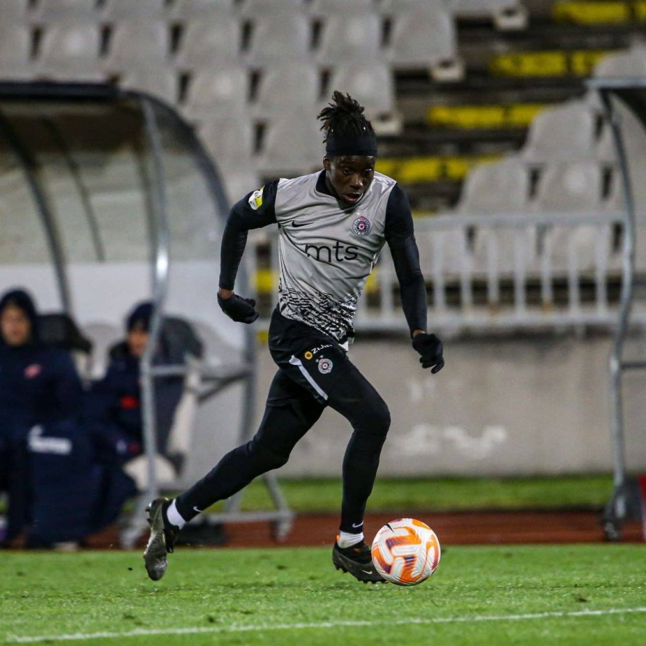 În ce condiții s-a desfășurat la Belgrad ”Večiti Derbi” Partizan - Steaua Roșie + diferența uriașă între cele două rivale_9