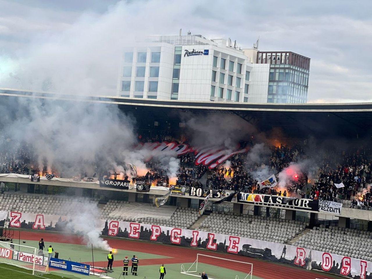 Mai ceva ca la Untold! Atmosferă incendiară la 'U' Cluj - UTA Arad_43