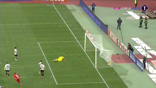 Supergolul înscris de Postolachi a fost anulat de VAR, în 'U' Cluj - UTA! Motivul pentru care arbitrul a anulat reușita_14