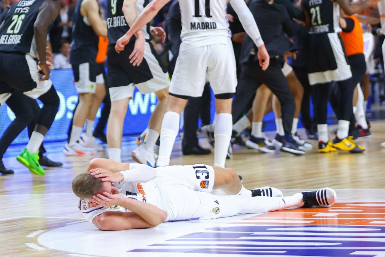 Bătaie ca-n Vestul Sălbatic! Jucătorii de la Partizan Belgrad, primiți ca niște eroi după incidentele violente de la Madrid_10