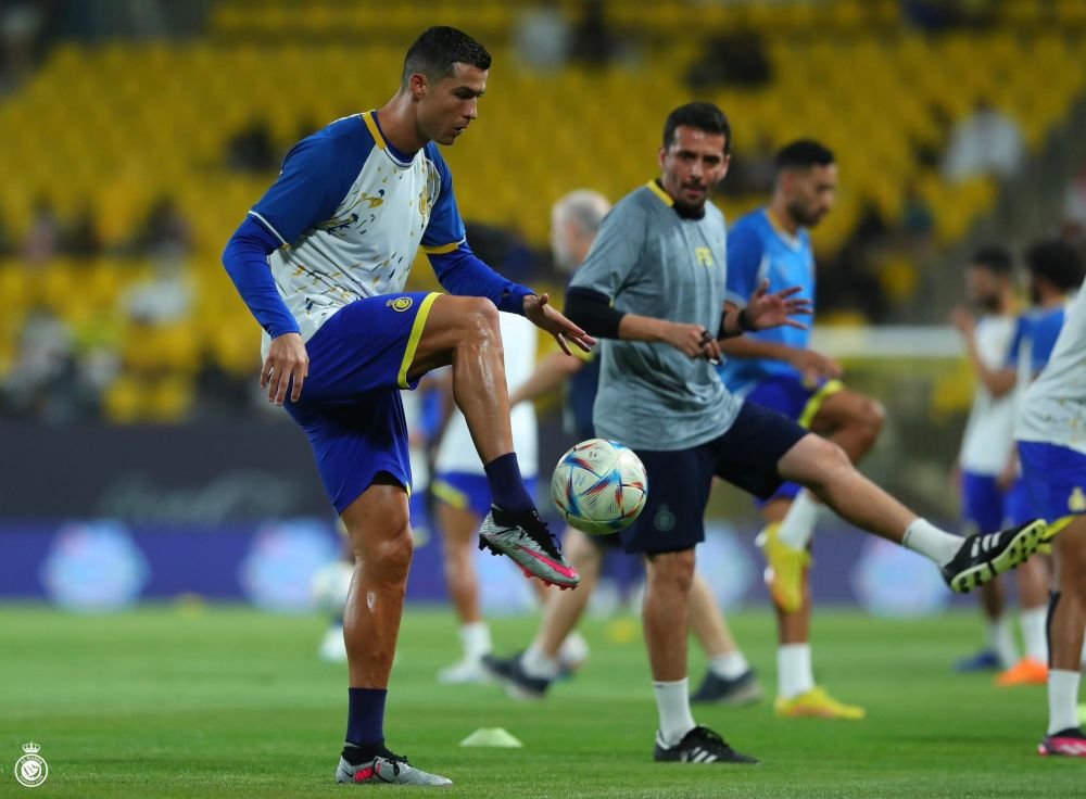 Cristiano Ronaldo i-a oferit tricoul său lui Marius Șumudică_11
