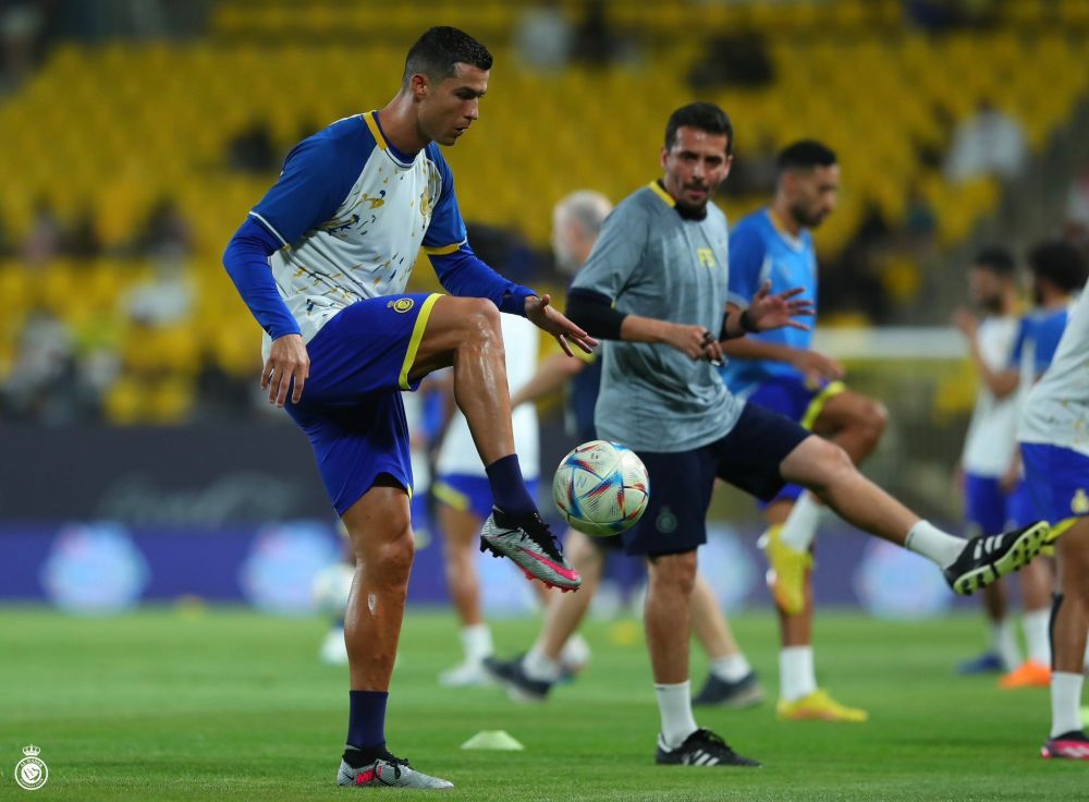 Cristiano Ronaldo i-a oferit tricoul său lui Marius Șumudică_11