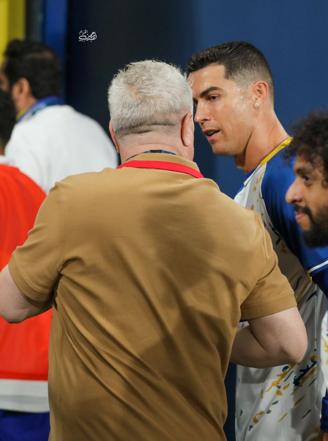 Cristiano Ronaldo i-a oferit tricoul său lui Marius Șumudică_12