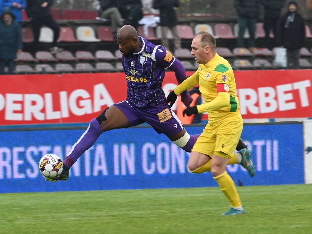 CS Mioveni - FC Argeș 0-2. Piteștenii o depășesc pe UTA în clasament și scapă, pentru moment, de retrogradarea directă_3