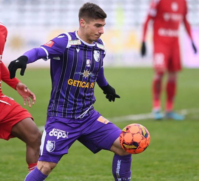 CS Mioveni - FC Argeș 0-2. Piteștenii o depășesc pe UTA în clasament și scapă, pentru moment, de retrogradarea directă_2