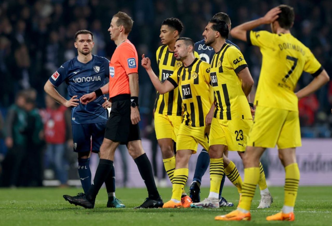 La ei se poate! Arbitrul de la meciul Borussia - Bochum a recunoscut public că a făcut o eroare gravă_4