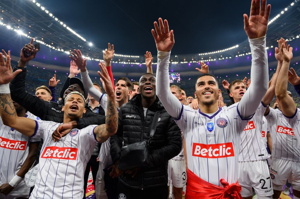 Aur pentru pierzători și argint pentru câștigători: 