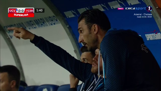 Cine e antrenorul principal la FCSB? Cum au fost surprinși Mihai Pintilii și Elias Charalambous în startul meciului cu Craiova _2