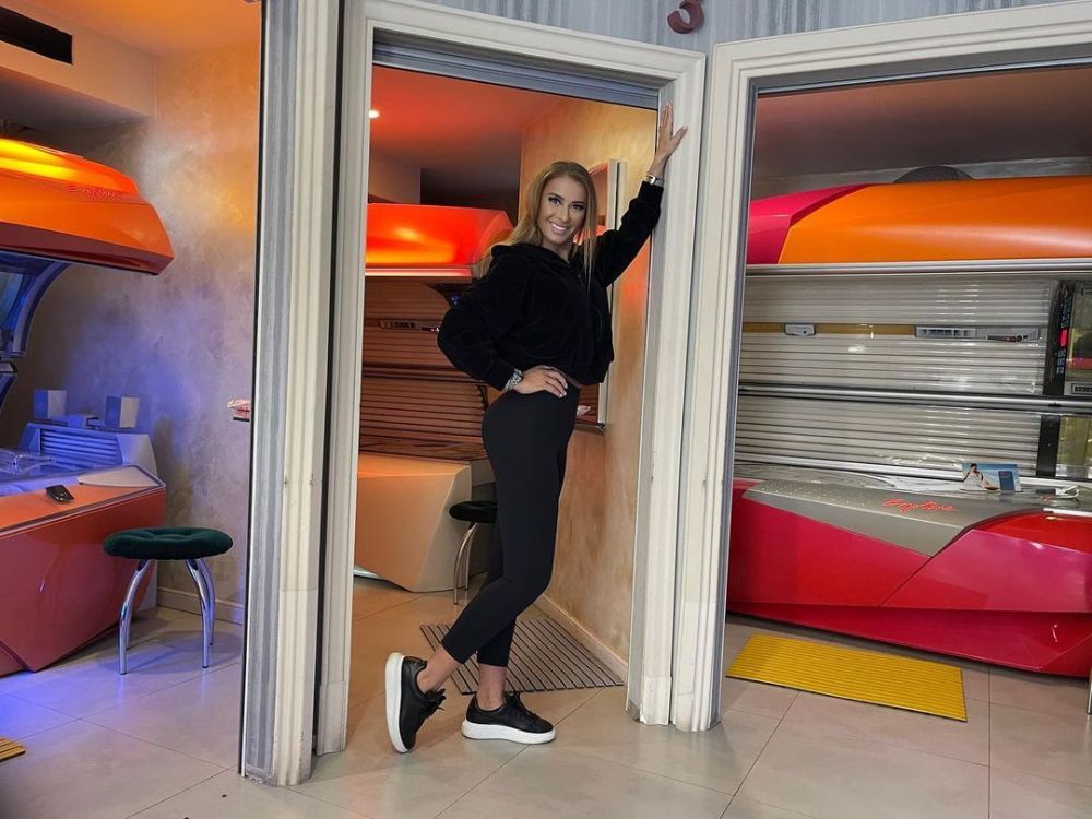 „Unu' mai bun ca fostul!” Anamaria Prodan a renunțat la haine și s-a pozat la plajă _14