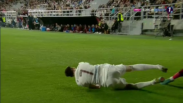 Nu s-a învățat minte! Răzvan Onea, intrare brutală în Rapid - CFR_18