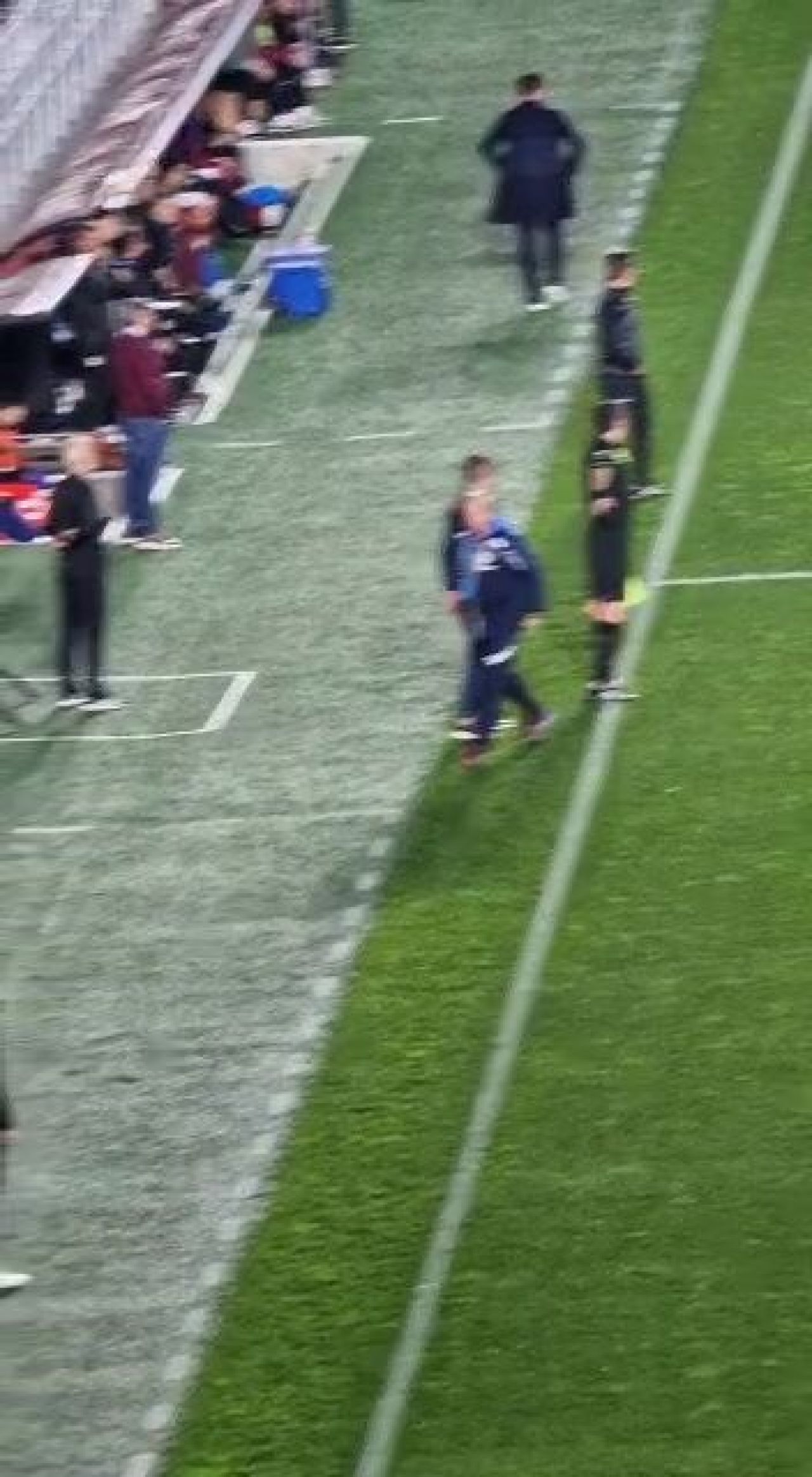 Dan Petrescu n-a mai rezistat! Direct la vestiare după golul 3 + scos de pe teren de Panin!_5