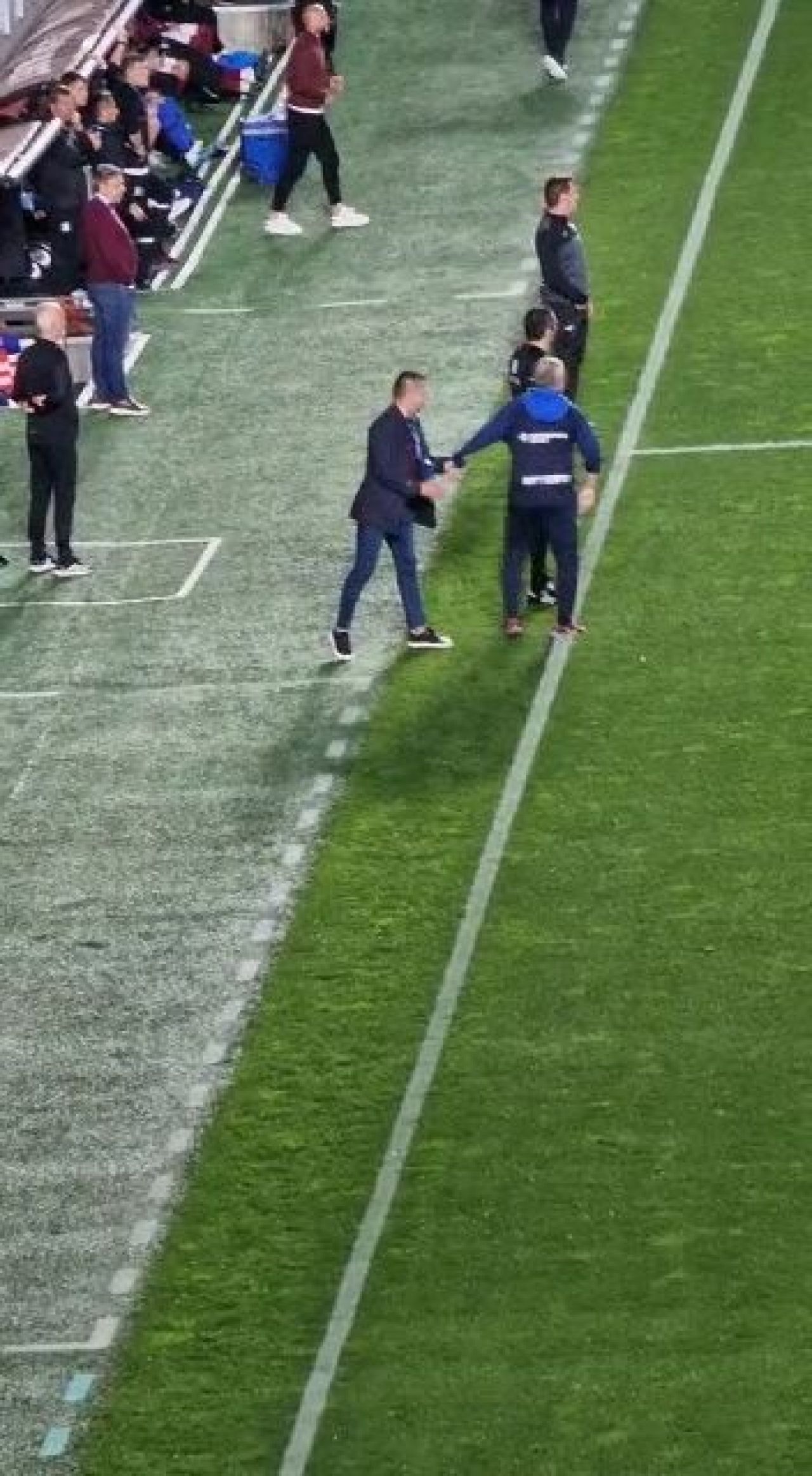 Dan Petrescu n-a mai rezistat! Direct la vestiare după golul 3 + scos de pe teren de Panin!_7