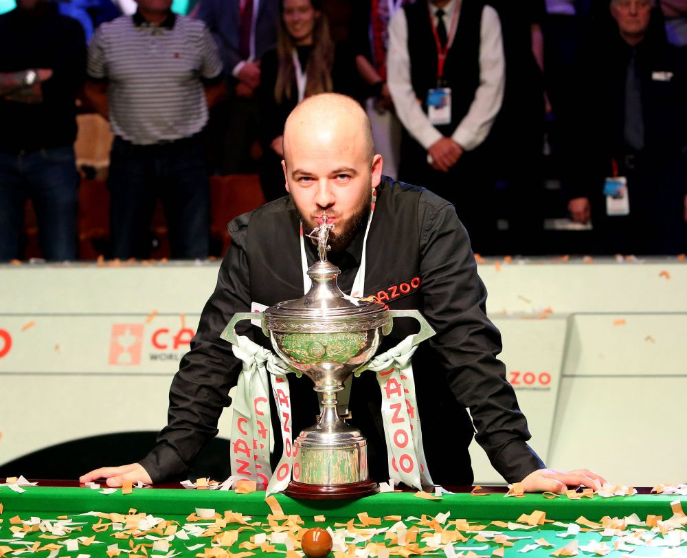 Surpriză imensă &icirc;n finala Campionatului Mondial de snooker! Fenomenalul Luca Brecel l-a &icirc;nvins și pe Mark Selby după ce l-a eliminat pe Ronnie O Sullivan