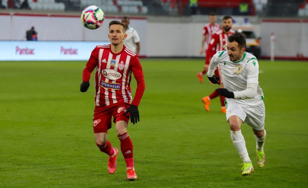 CFR Cluj și Craiova se bat pentru vedeta unui club din play-off! Internaționalul român mai este curtat de cluburi din străinătate_1