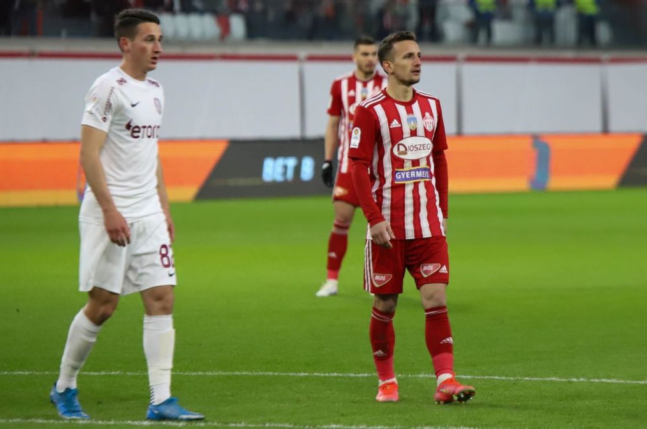 CFR Cluj și Craiova se bat pentru vedeta unui club din play-off! Internaționalul român mai este curtat de cluburi din străinătate_15