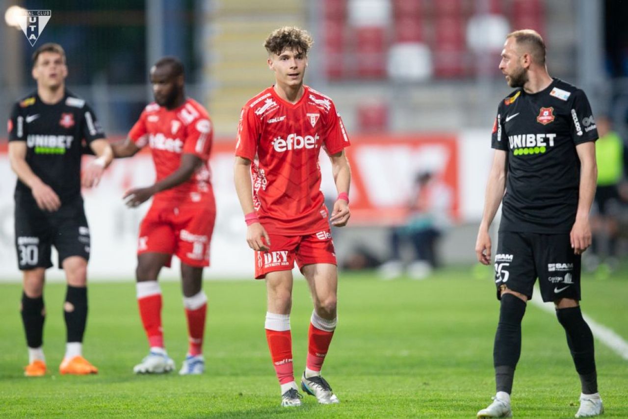 Anunțul clubului UTA despre starea lui Rareș Pop, care s-a prăbușit pe teren în meciul cu FC Hermannstadt_6