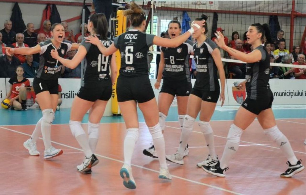 Fetele de la Volei Alba Blaj, pentru a șaptea oară campioane ale României! Victorie fără emoții în finală_4