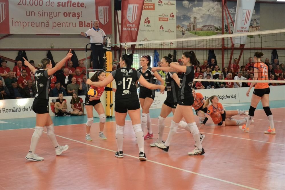 Fetele de la Volei Alba Blaj, pentru a șaptea oară campioane ale României! Victorie fără emoții în finală_2