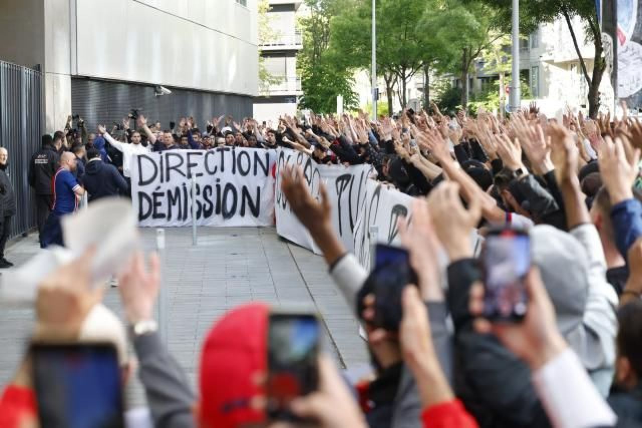 Măsuri radicale după protestele suporterilor lui PSG. Ce a hotărât clubul francez _1