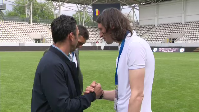 Cu ce fotbalist a fost surprins Elias Charalambous stând de vorbă la Gala Mihai Neșu (LIVE pe Pro Arena & VOYO, ora 18:00)_16