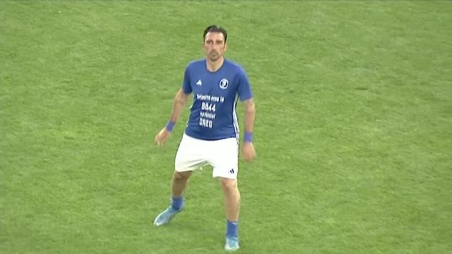 Elias Charalambous, ridiculizat de Nicolae Dică pe teren_14