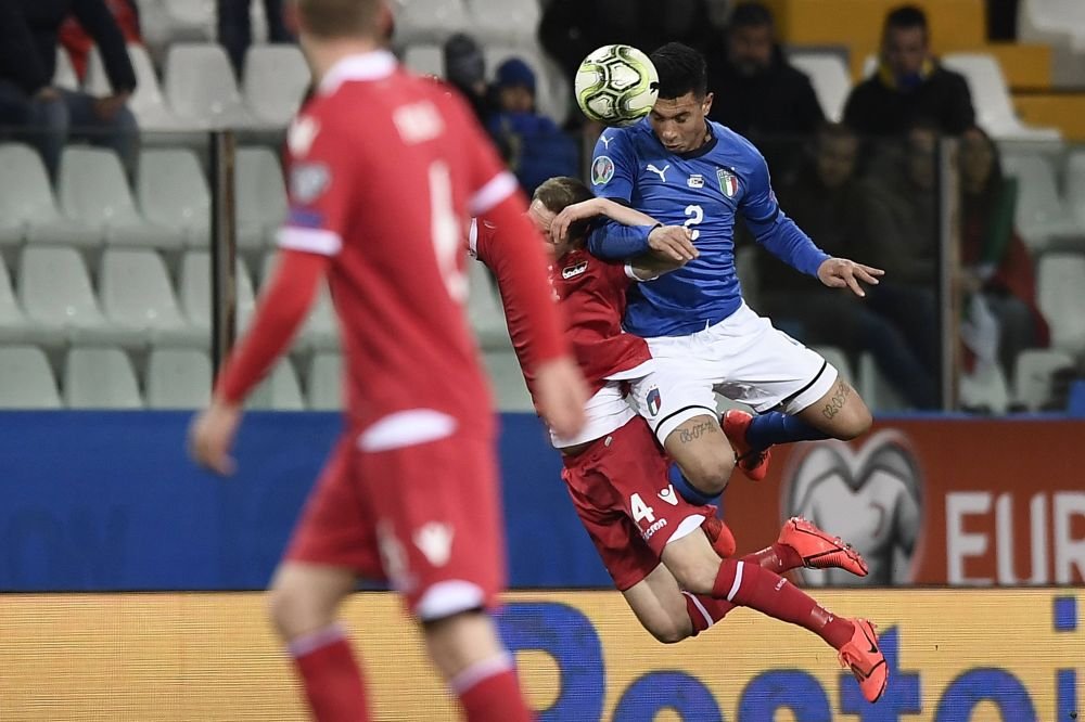 Cine este fotbalistul din naționala Italiei condamnat la 5 ani de închisoare pentru trucarea unui meci și asociere cu mafia din Napoli_3