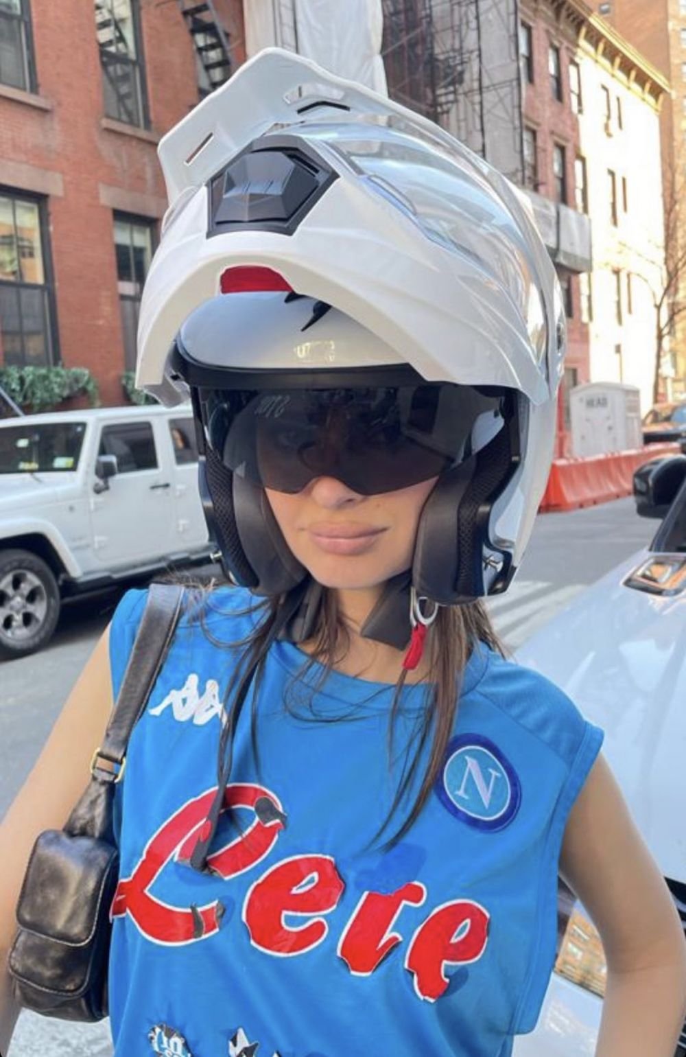 Emily Ratajkowski, talismanul lui Napoli?! Cum a apărut una dintre cele mai sexy femei din lume în urmă cu câteva zile _61