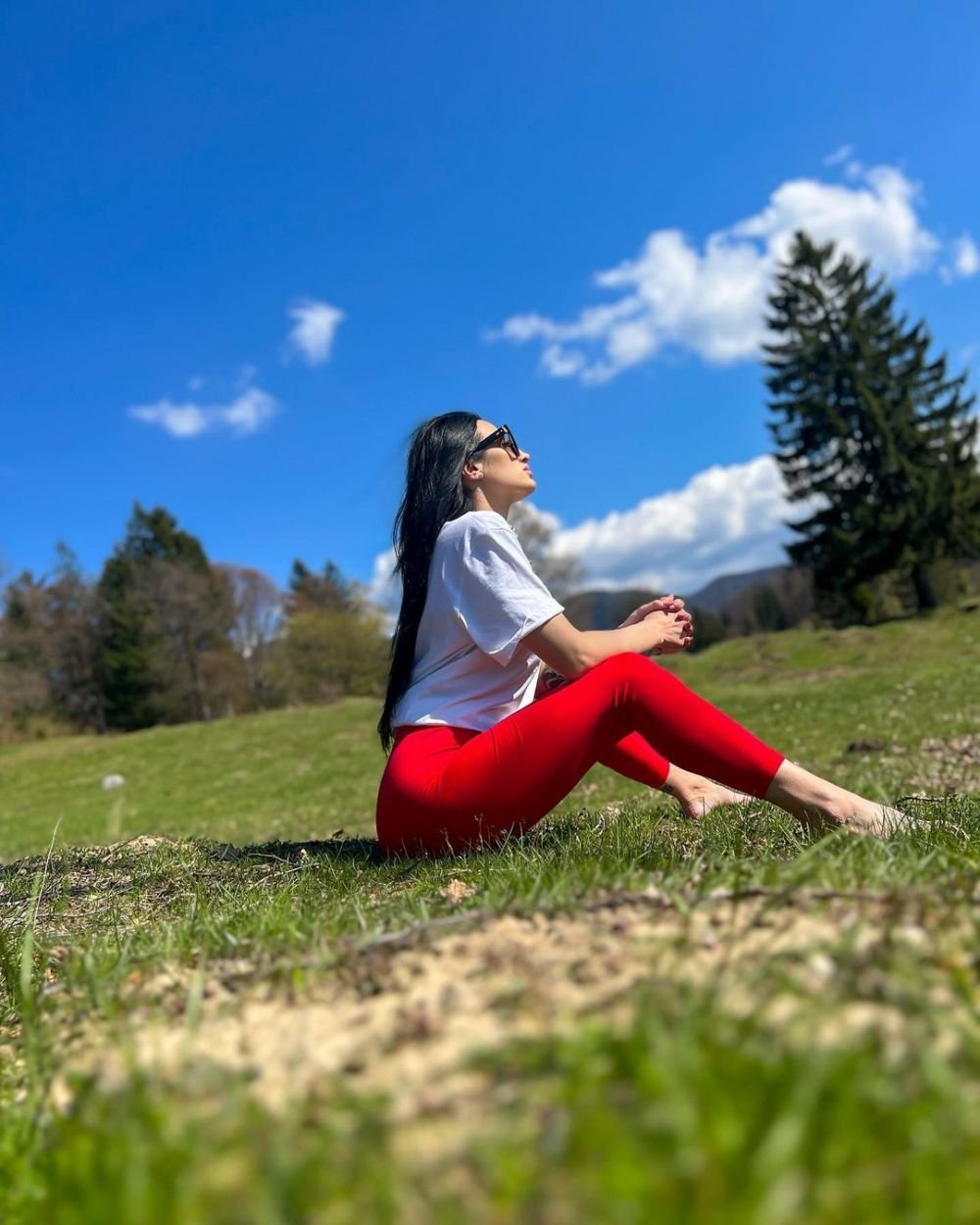 Ana Porgras, imagini de senzație! Fosta campioană mondială a făcut șpagatul între două mașini _36