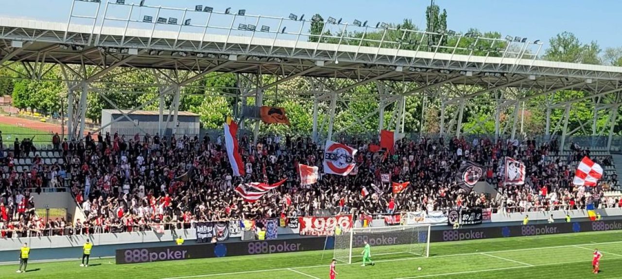 Cum arată tribunele stadionului ”Arcul de Triumf”, la ora meciului Dinamo - Unirea Dej_3